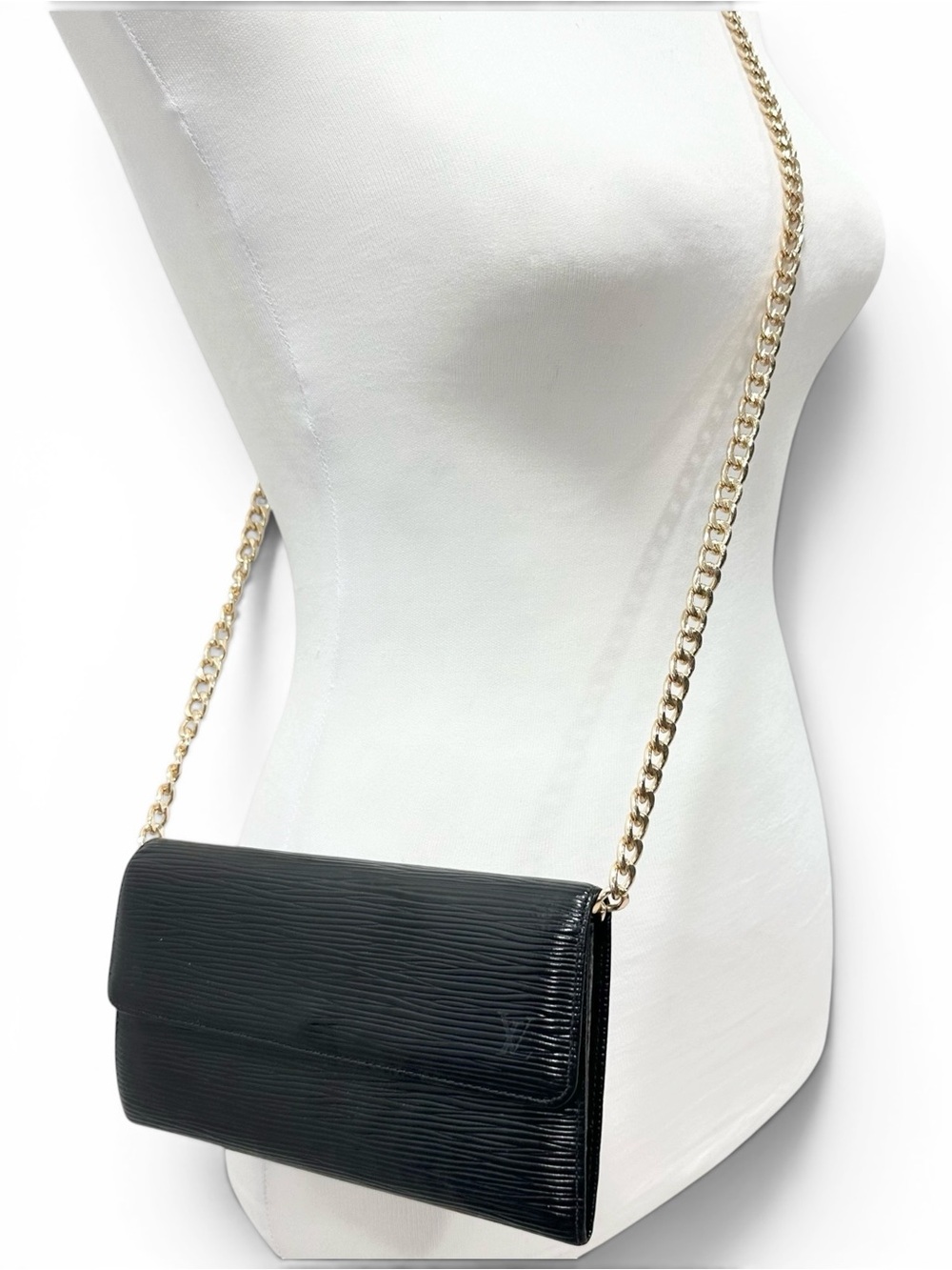 Louis Vuitton Black Epi Leather Sarah Wallet on Chain